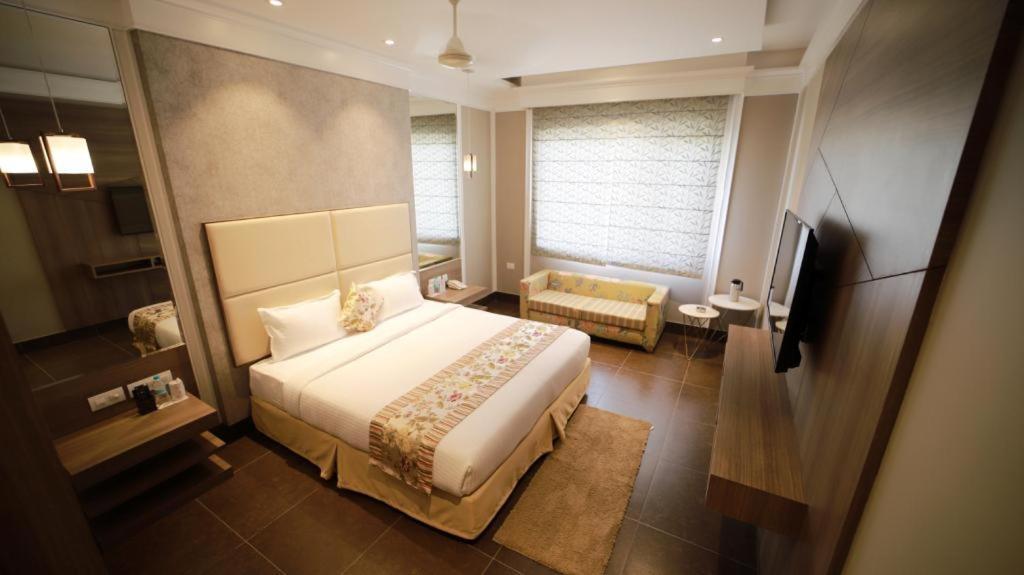 The Grand Village Moradabad Exterior foto
