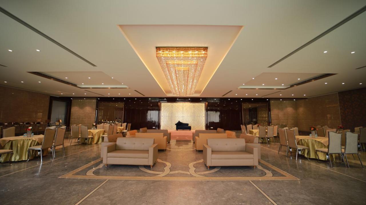 The Grand Village Moradabad Exterior foto